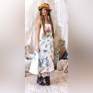 ISO Magnolia Pearl Botanical Butterfly Maxi Top